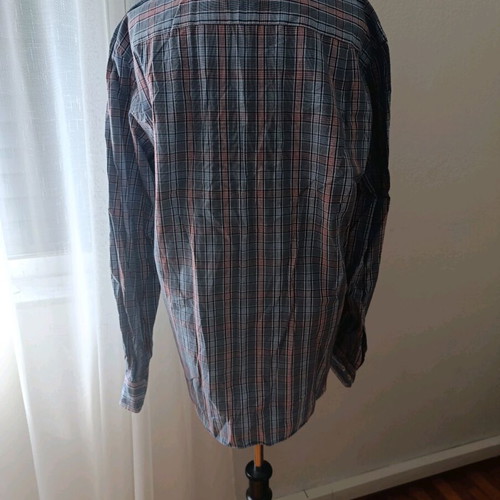 Nautica men's shirt classic fit medium like new, multicolor