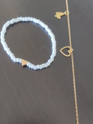 Anklet and white bracelet set like new, gold and white