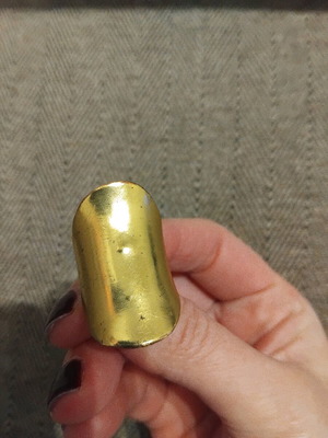 Ring like new, gold-colored