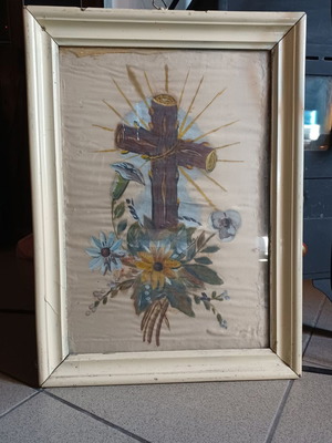 Two-Sided Collectible Frame used