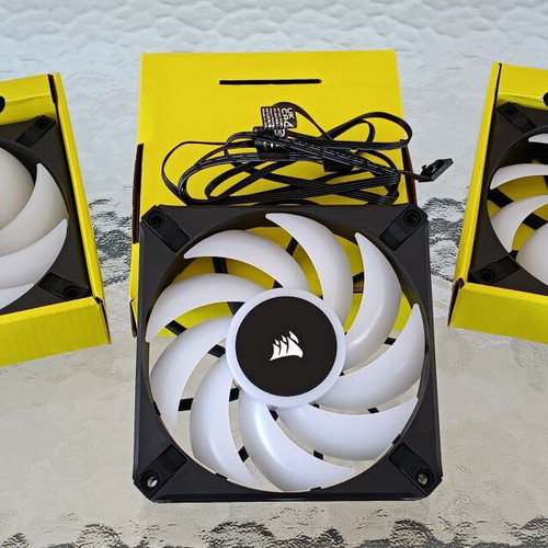 Corsair AF120 RGB Elite 120mm PWM Fans pack of 3 like new