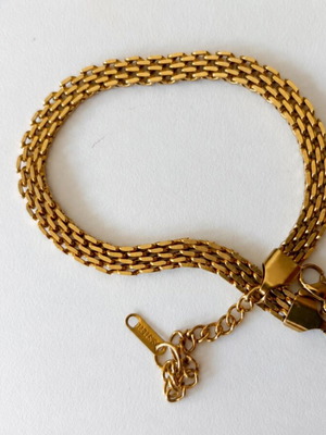 Gold-Toned Stainless Steel Flat Mesh Chain Bracelet like new