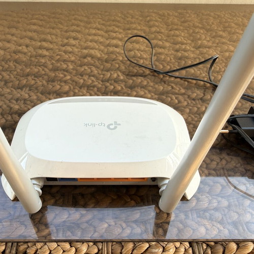 TP-Link TL-WR840N v6.20 Wireless Wi-Fi Router 300Mbps used