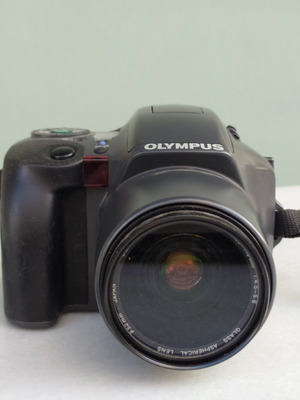 Φωτογραφική μηχανή Olympus is100 35mm μεταχειρισμένη με φακό 28-110mm autofocus