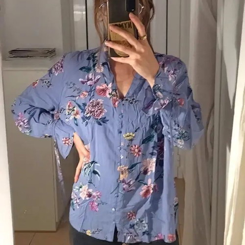 Floral vintage blue shirt like new, size M/L