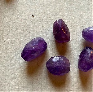 Διαφορες πετρες ημιπολύτιμες για κοσμήματα