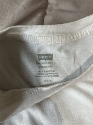 Ανδρικό T-shirt Levi’s medium σαν καινούργιο, άσπρο