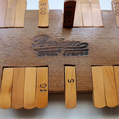 Bezique vintage wooden scorekeeper like new