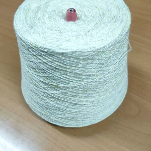 Light ecru yarn 2/20 like new