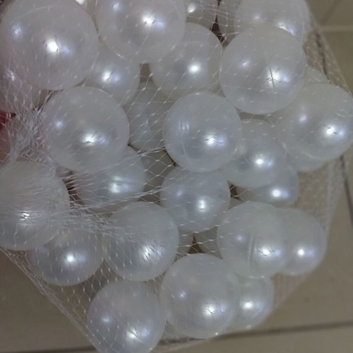 Playpen balls like new, pink and white, pack of 50 pieces