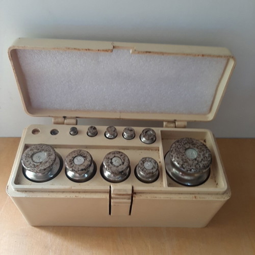 Steel Weights Set from Romania 1979 used, in box