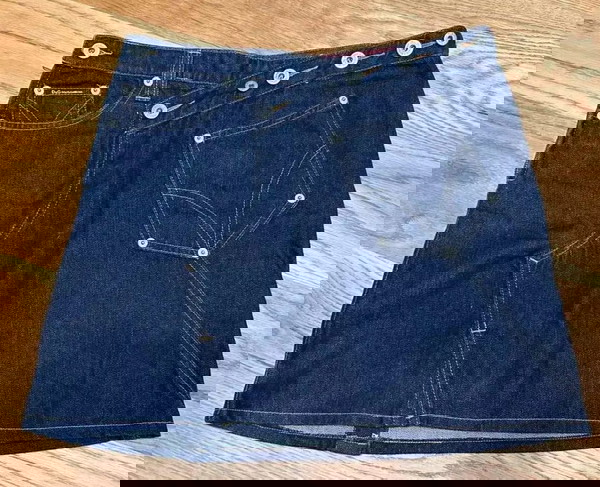 Vintage γυναικεία τζιν φούστα Dolce & Gabbana.