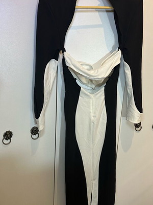 Dress like new, black and white, size L