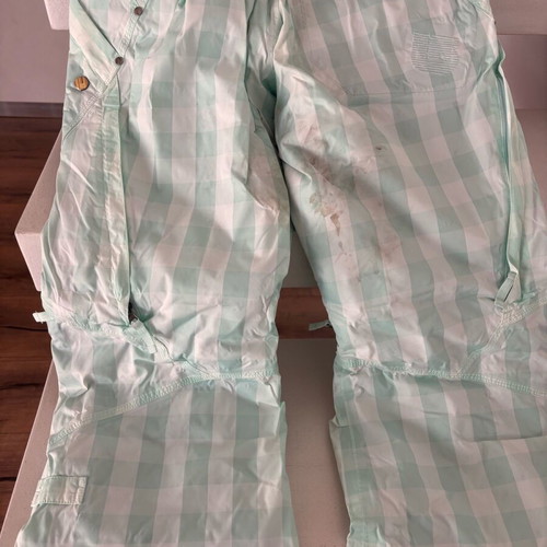 Burton women's snowboard pants used, size Medium, discoloration