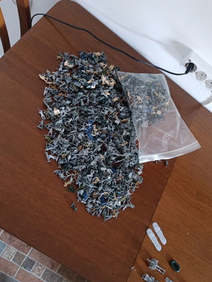 Set of 1340 military figures, cannons, horses