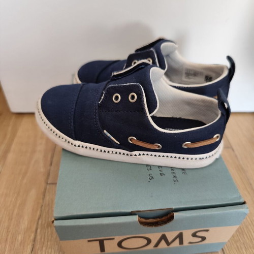 TOMS kids shoes like new, size 24.5, blue