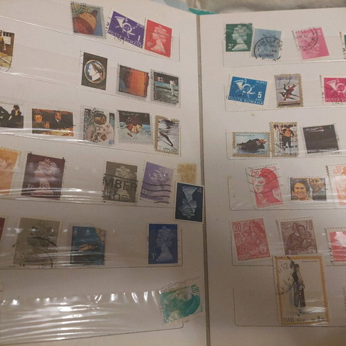 Stamp collection like new, about 1100 mixed Greek and foreign