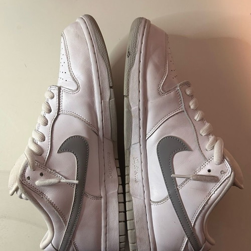 Nike x Supreme SB Dunk Low sneakers like new, size 44, white