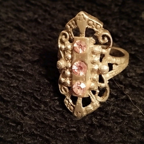 Vintage ring 19.4mm used, pink and silver