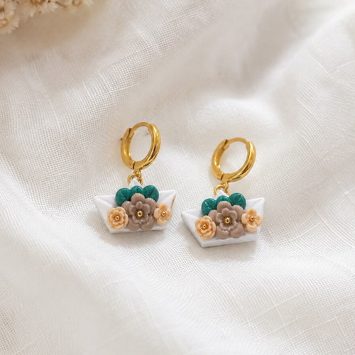Handmade Earrings Karavakia with Flowers turquoise