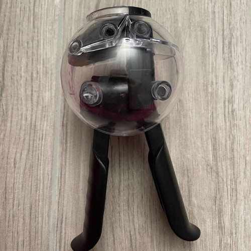 Professional spice grinder like new with rabbit ear design