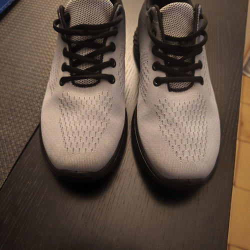 Athletic shoes size 43, grey
