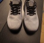 Athletic shoes size 43, grey