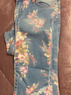 GAP jeans for girl 12 years new, blue with floral print