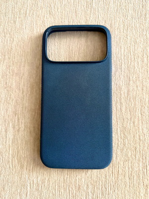 iPhone 17Pro Max Techwooden case like new