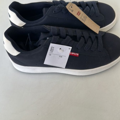 LEVI’S sneakers