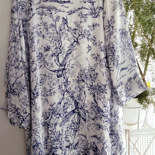 Vintage Style Kimono Robes with Toile de Jouy Pattern, Blue & Red