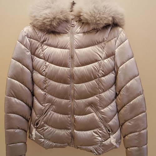 Puffer jacket medium size, like new, silver color