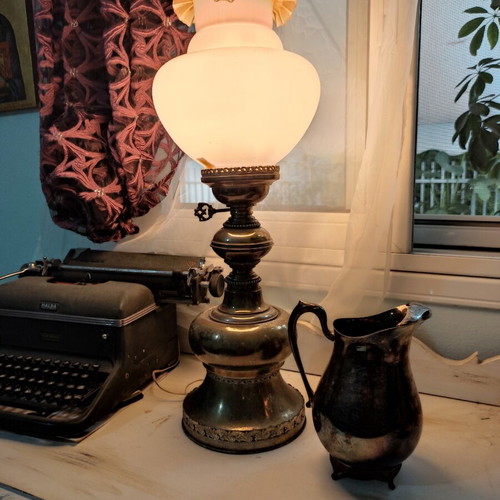 Vintage silver-plated table lamp from 1960 like new
