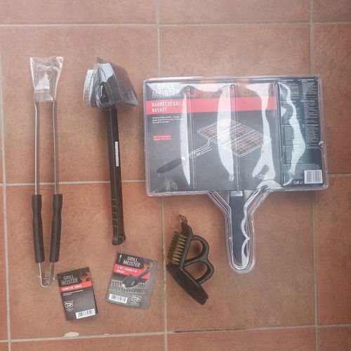 Barbecue grilling tool set new