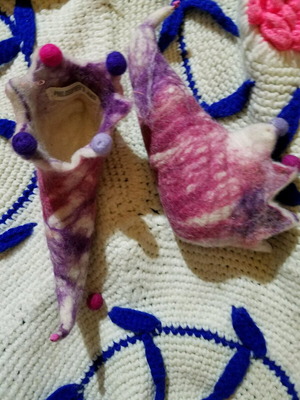Felt Handmade Children's Slippers Size 24 Like New