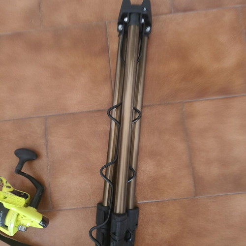 Fishing set used with tripod, surf casting rod 420 and reel with line