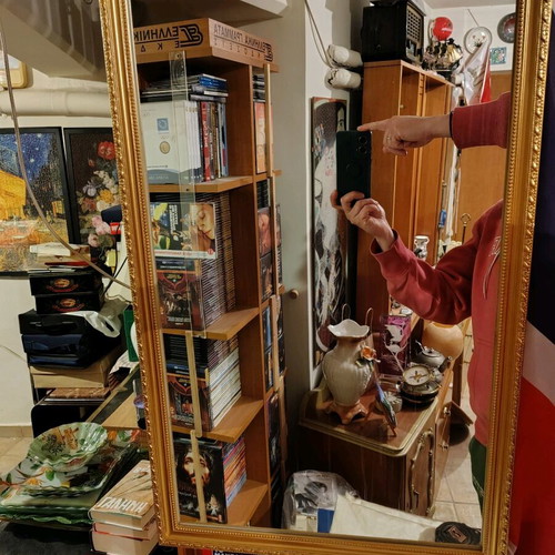 Mirror like new, dimensions 0.74x0.44