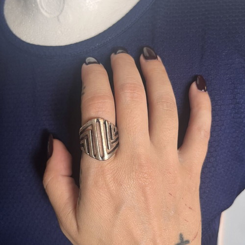 Ring used, as shown in photos