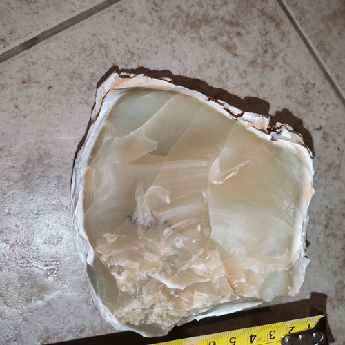 Rock with probable agate, white coating, 1.5kg, like new, from northern Evia