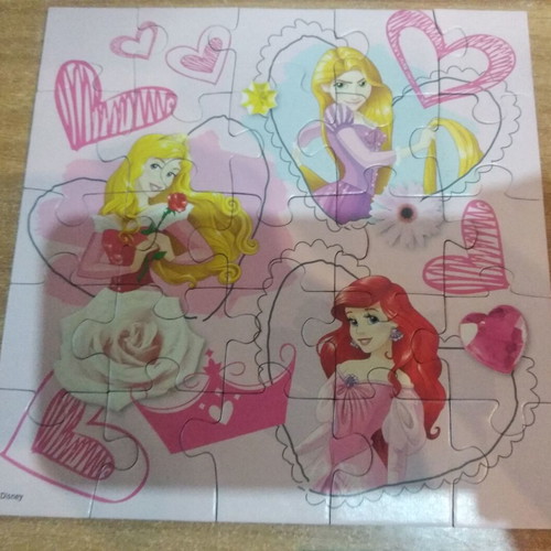 Disney Princess puzzle set of 3 pieces like new