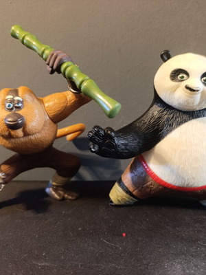 Kung Fu Panda Po & Monkey McDonald's 2008 figure set