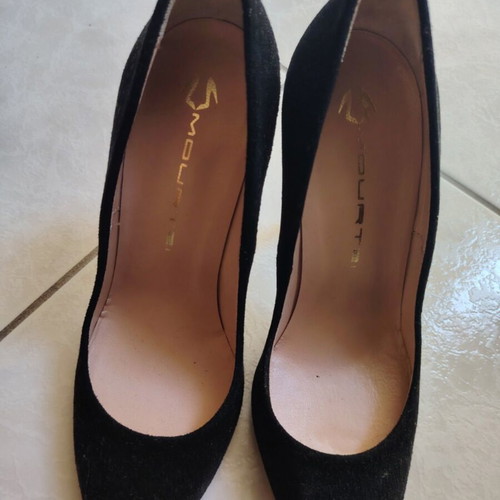Mourtzi black suede pumps size 38