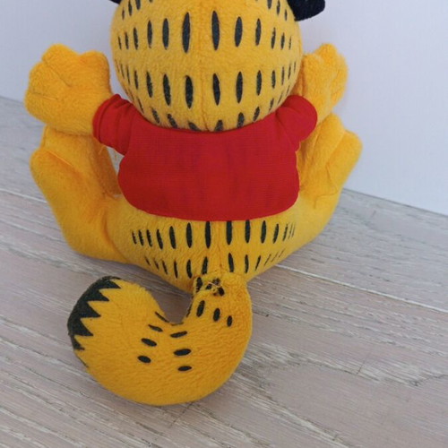 Garfield doll like new, from the 90s