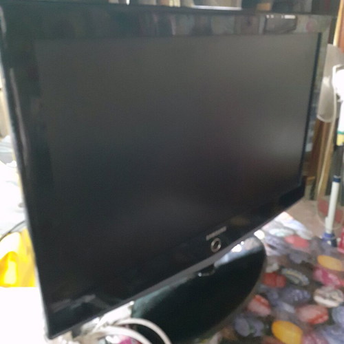 Samsung 32-inch HD TV with decoder