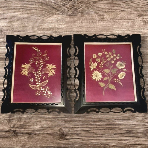 Set of 2 vintage traditional decorative frames like new