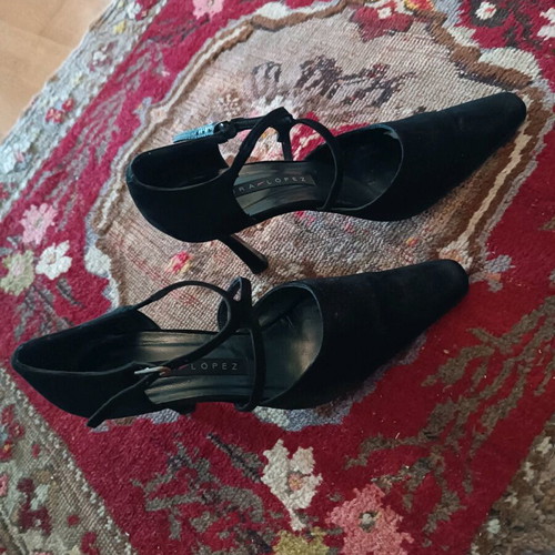 Pura Lopez black castor pumps like new, size 38, 10 cm heel