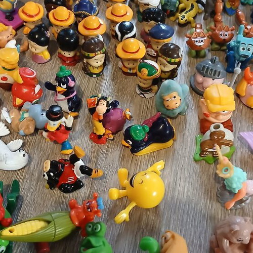 Kinder toys pack of 160 pieces