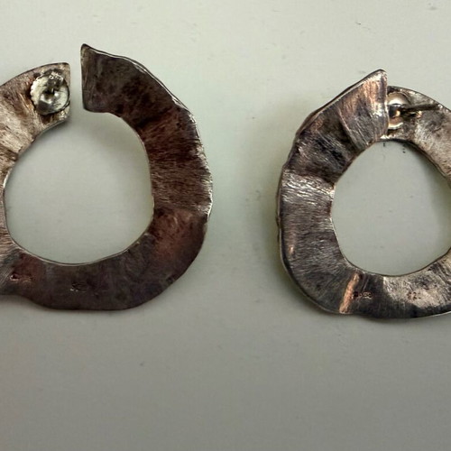 Silver earrings like new with green shades