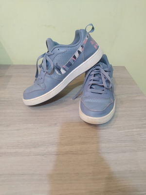 Nike athletic shoes used, gray, size 40