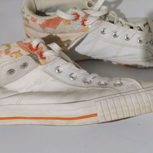Maui Sneakers size 40 used, athletic style